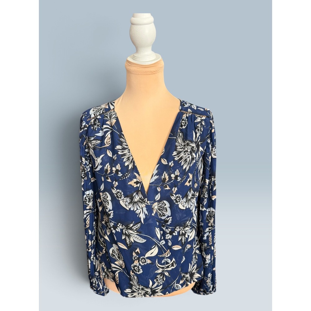 White House Black Market Navy Floral Pleated Sleeve Surplice Blouse Size 4